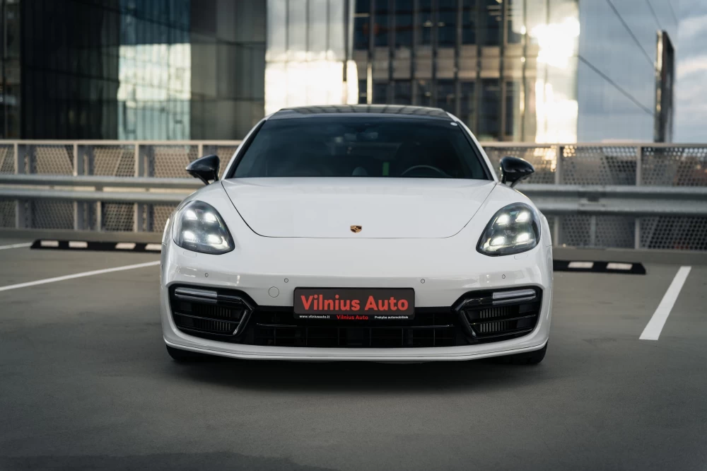 2018 Porsche Panamera