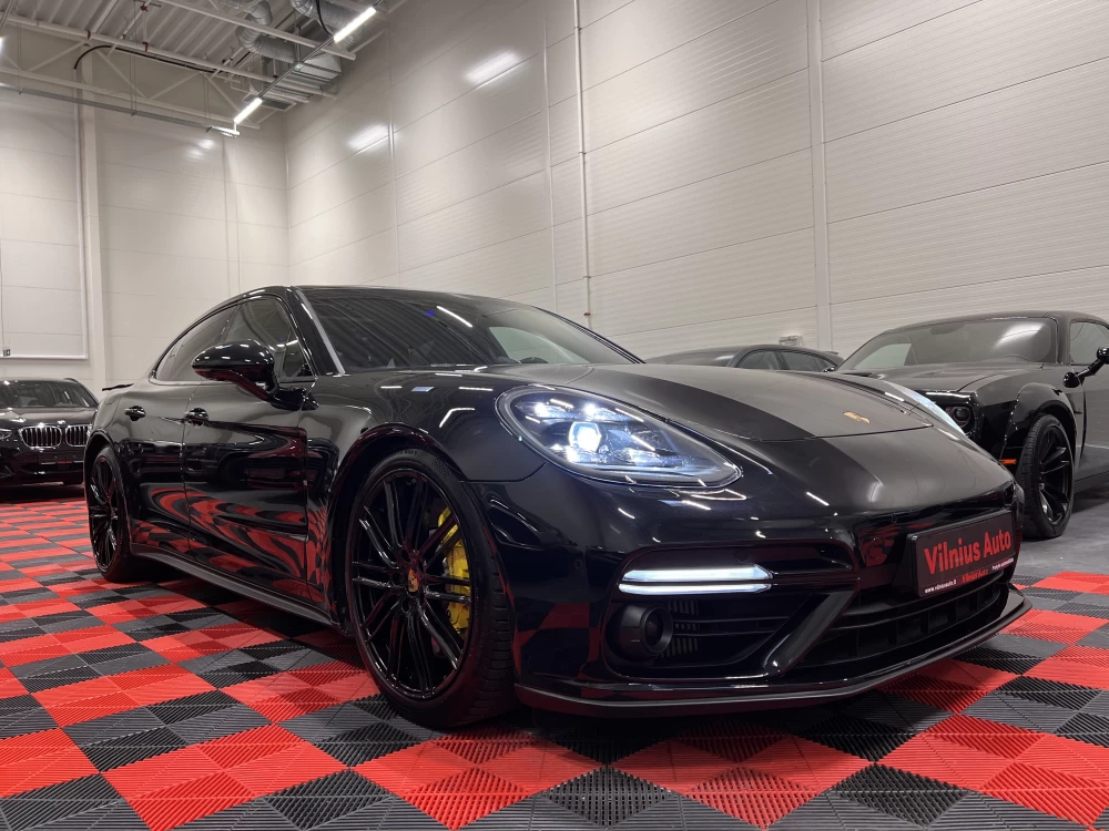 2017 Porsche Panamera