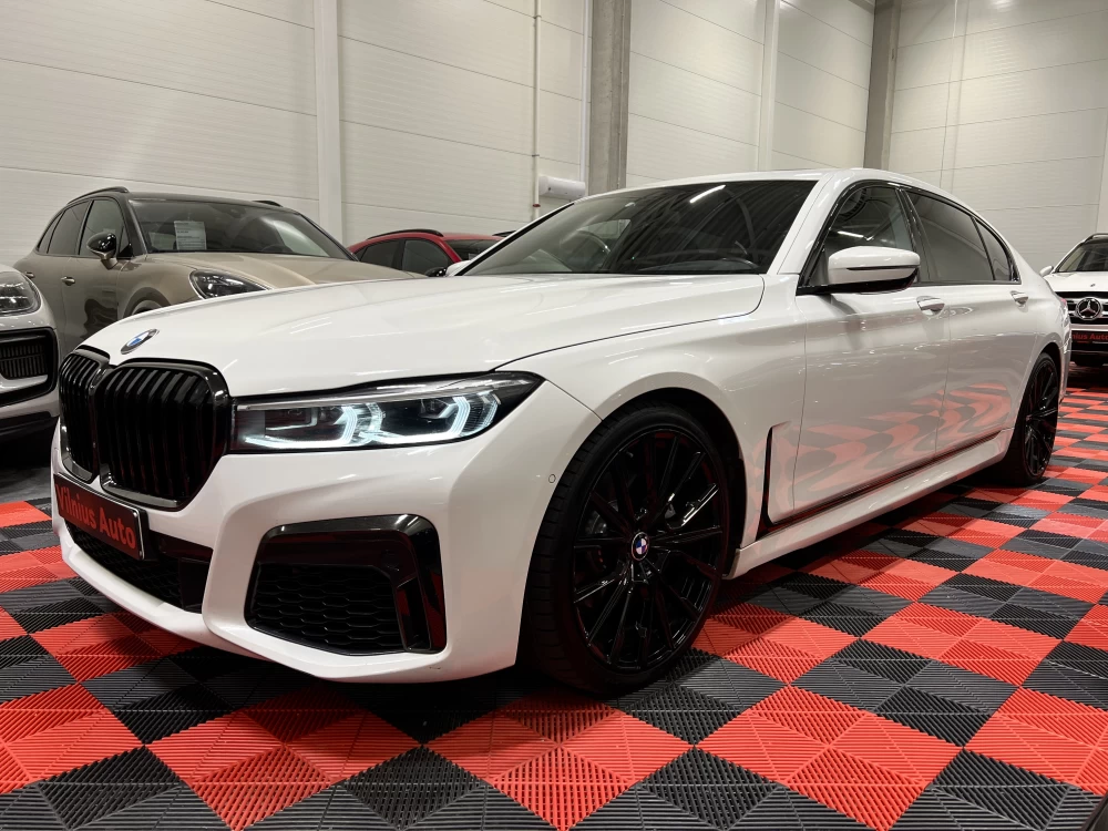 2020 BMW 740