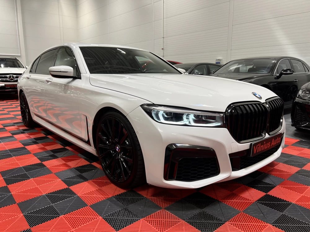 2020 BMW 740