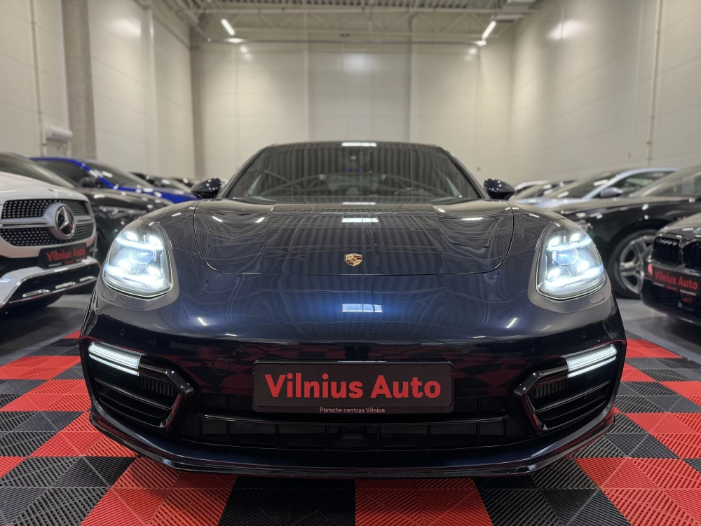 2018 Porsche Panamera