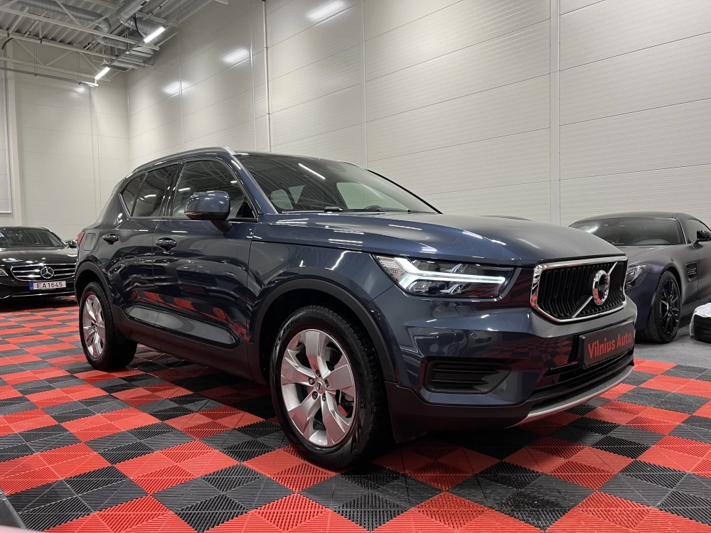 2021 Volvo XC40