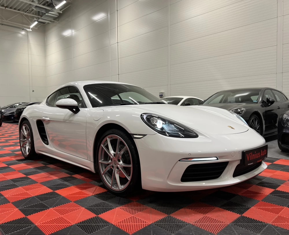 2018 Porsche Cayman
