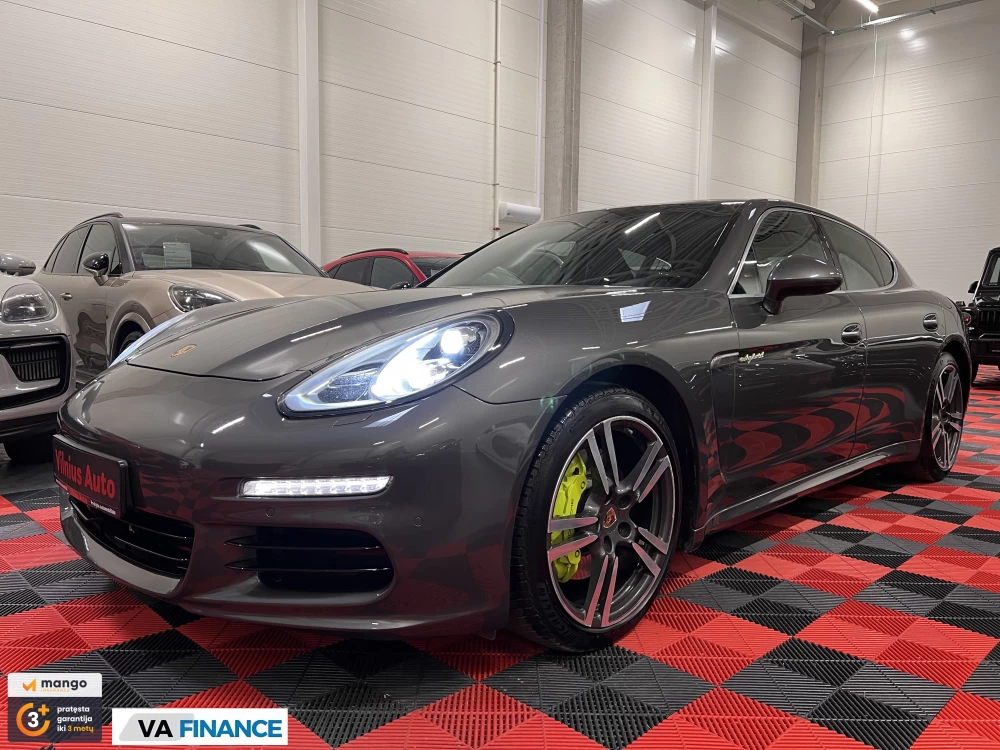 2015 Porsche Panamera