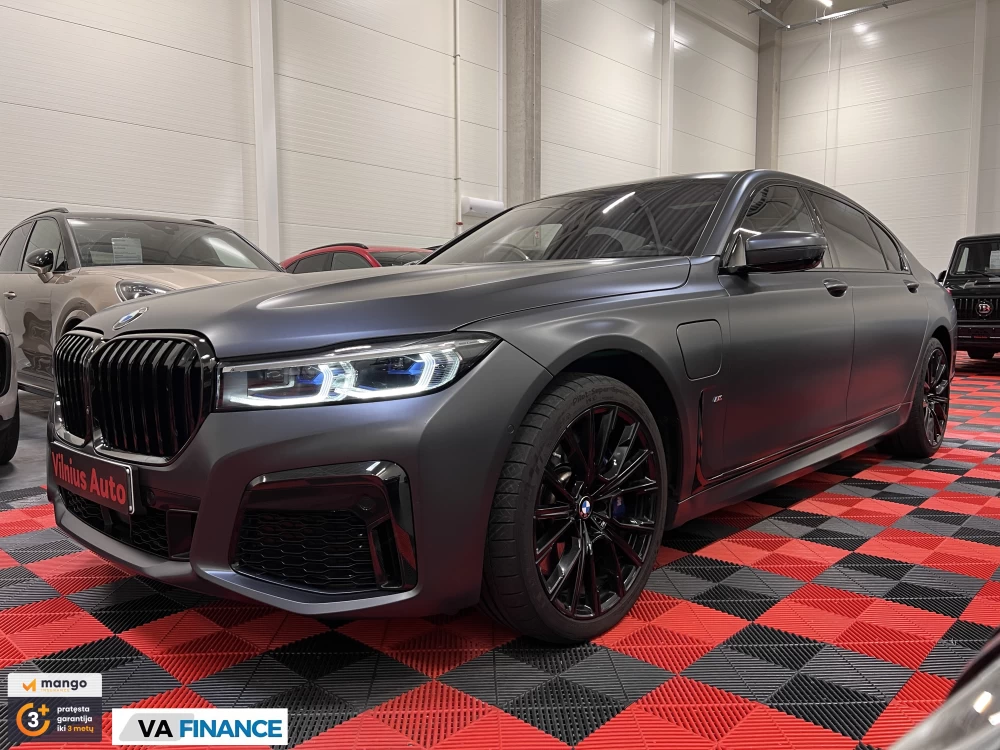 2020 BMW 745