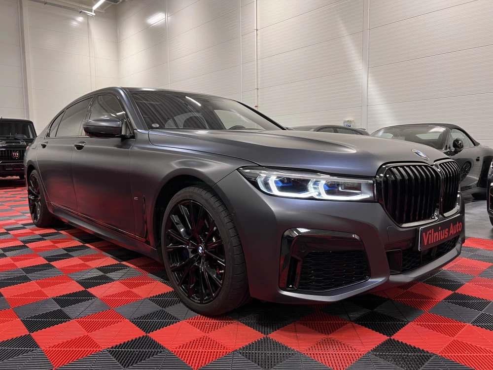 2020 BMW 745