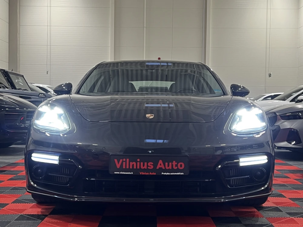 2018 Porsche Panamera