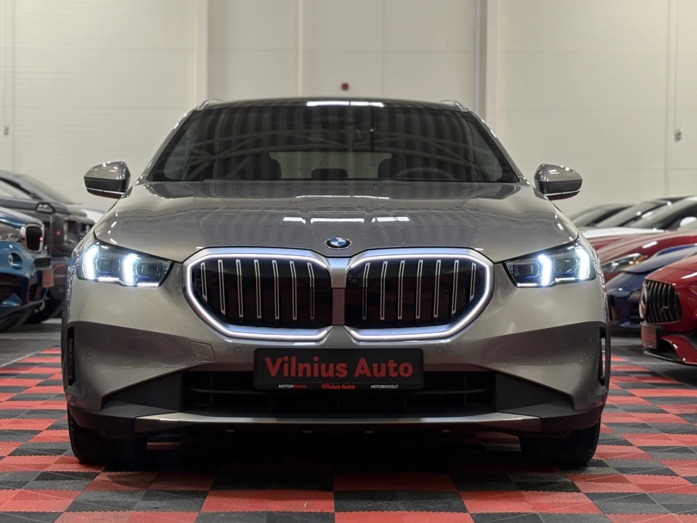 2025 BMW 540